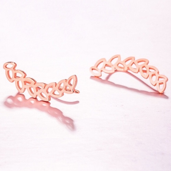 🔵𝟲𝟱%𝗢𝗙𝗙 𝗯𝘂𝗻𝗱𝗹𝗲𝘀 𝟯+🔵 NEW Floral Minimalist Climber Earring - Picture 7 of 16